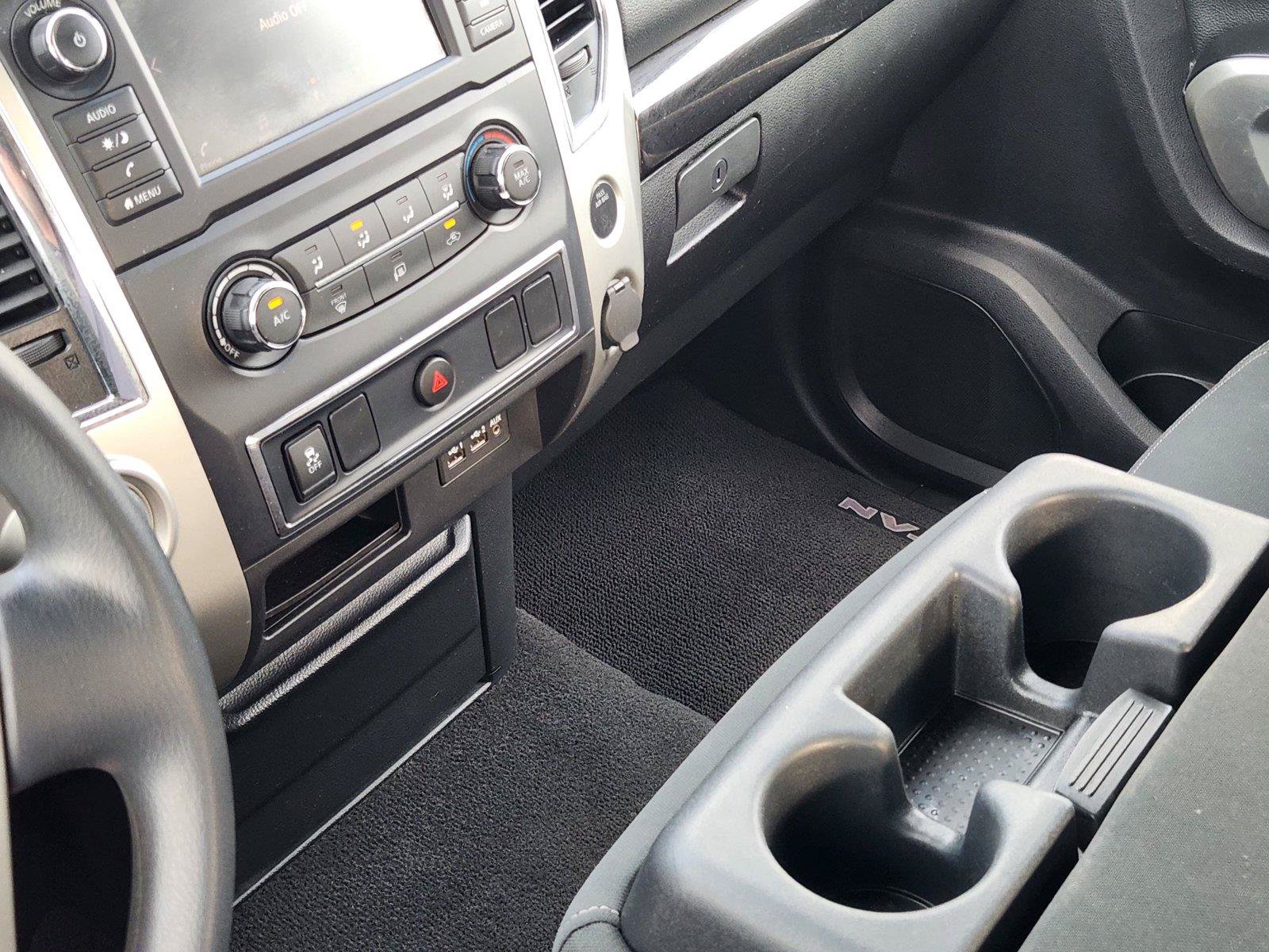 Used 2019 Nissan Titan SV RWD image 30