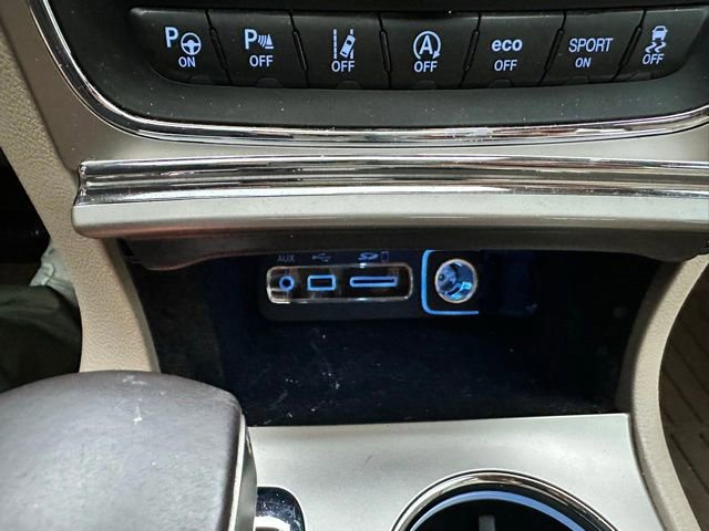 Used 2017 Jeep Grand Cherokee Overland w/ Jeep Active Safety Group image 85