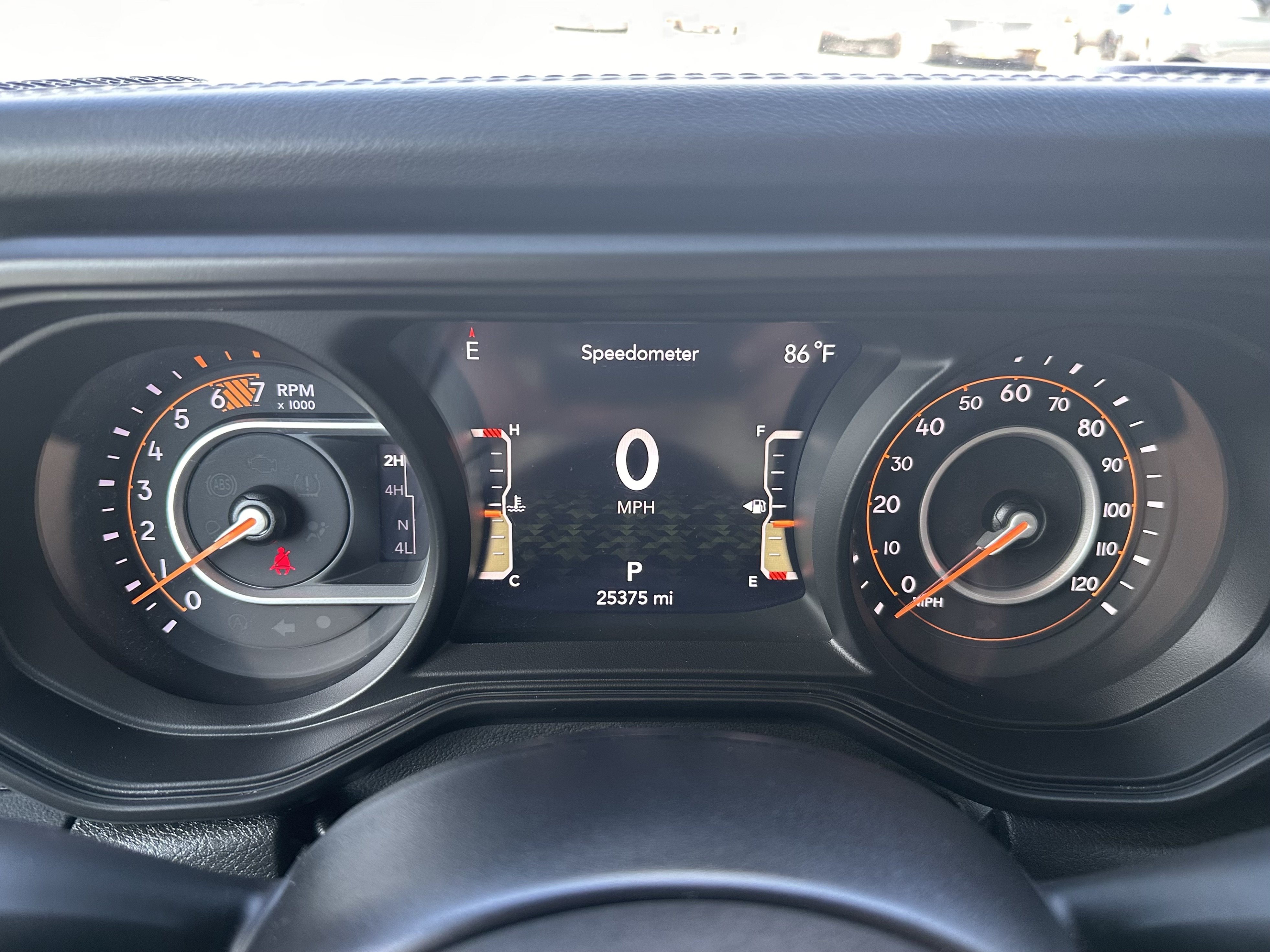 Used 2024 Jeep Wrangler Unlimited Rubicon w/ Convenience Group AWD/4WD image 22