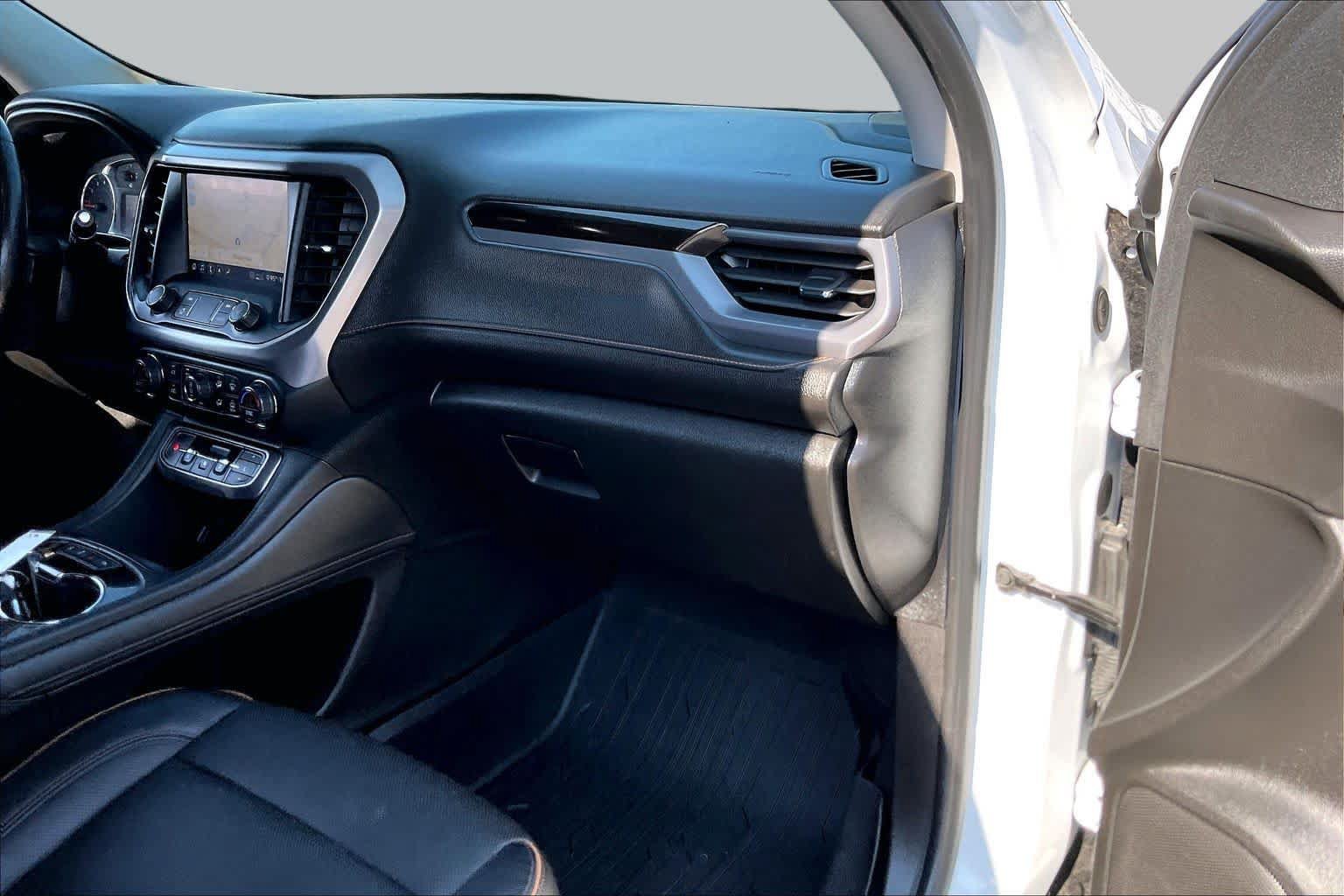 Used 2020 GMC Acadia AT4 w/ Trailering Package AWD/4WD image 17