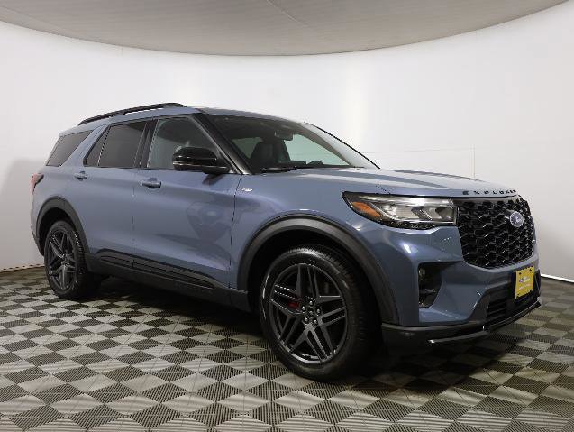 Certified 2025 Ford Explorer ST-Line w/ Premium Package image 5
