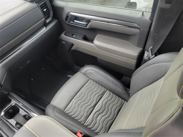 Used 2023 Chevrolet Silverado 1500 ZR2 w/ Technology Package image 13