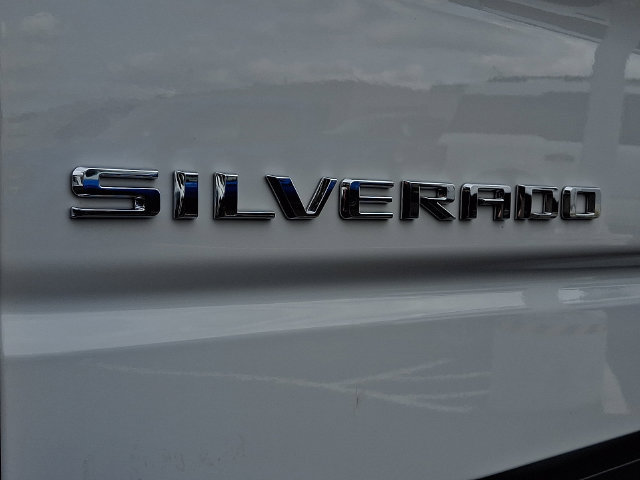 Used 2025 Chevrolet Silverado 1500 W/T w/ WT Value Package AWD/4WD image 32