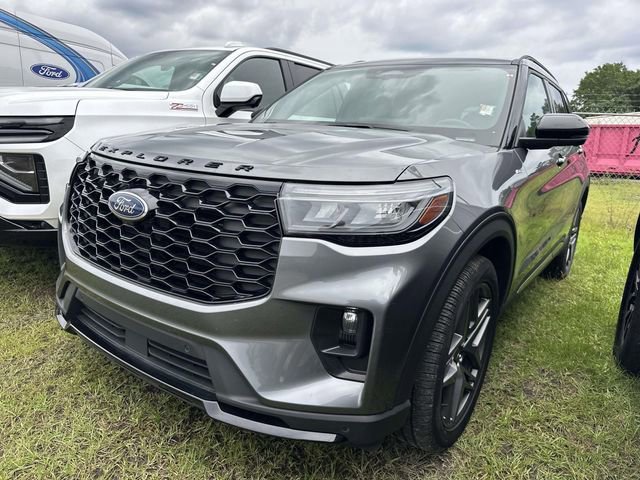Certified 2025 Ford Explorer ST-Line w/ ST-Line Street Pack AWD/4WD image 11
