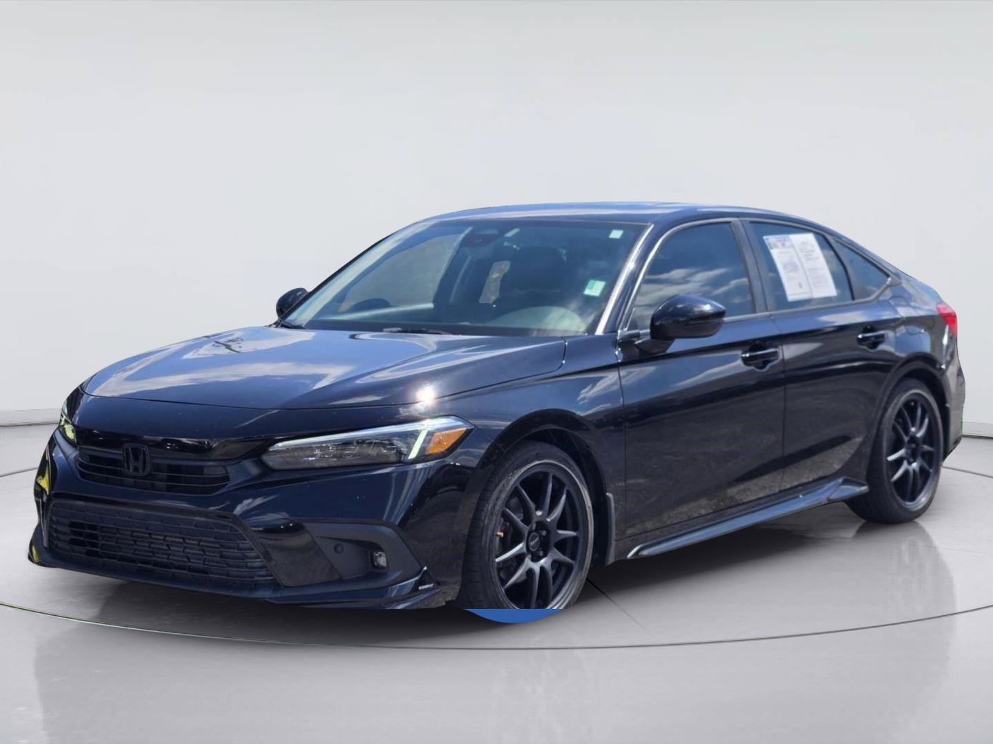 Used 2022 Honda Civic Touring image 1