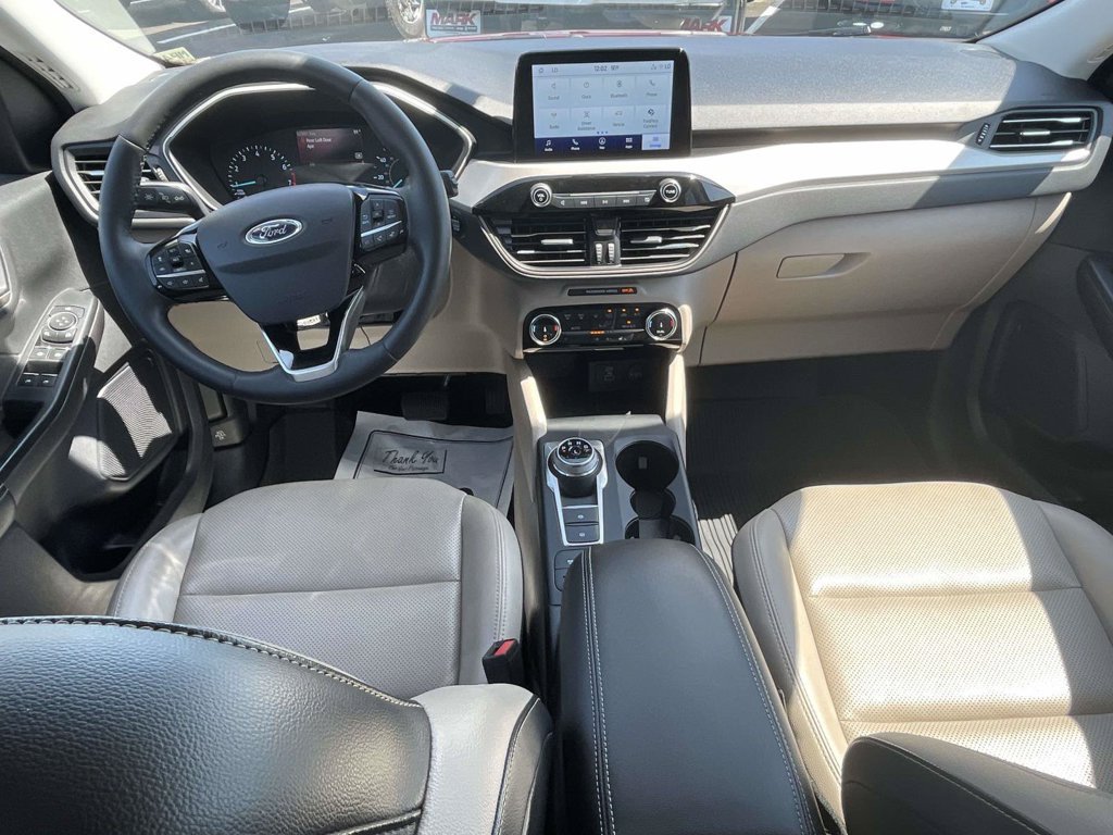 Certified 2022 Ford Escape SEL FWD image 11