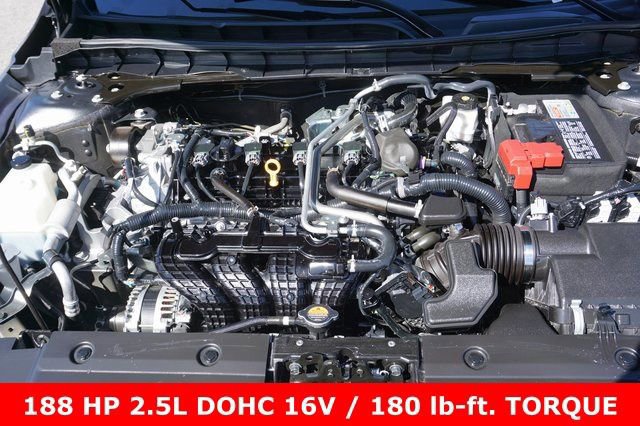 Used 2025 Nissan Altima 2.5 SV image 14