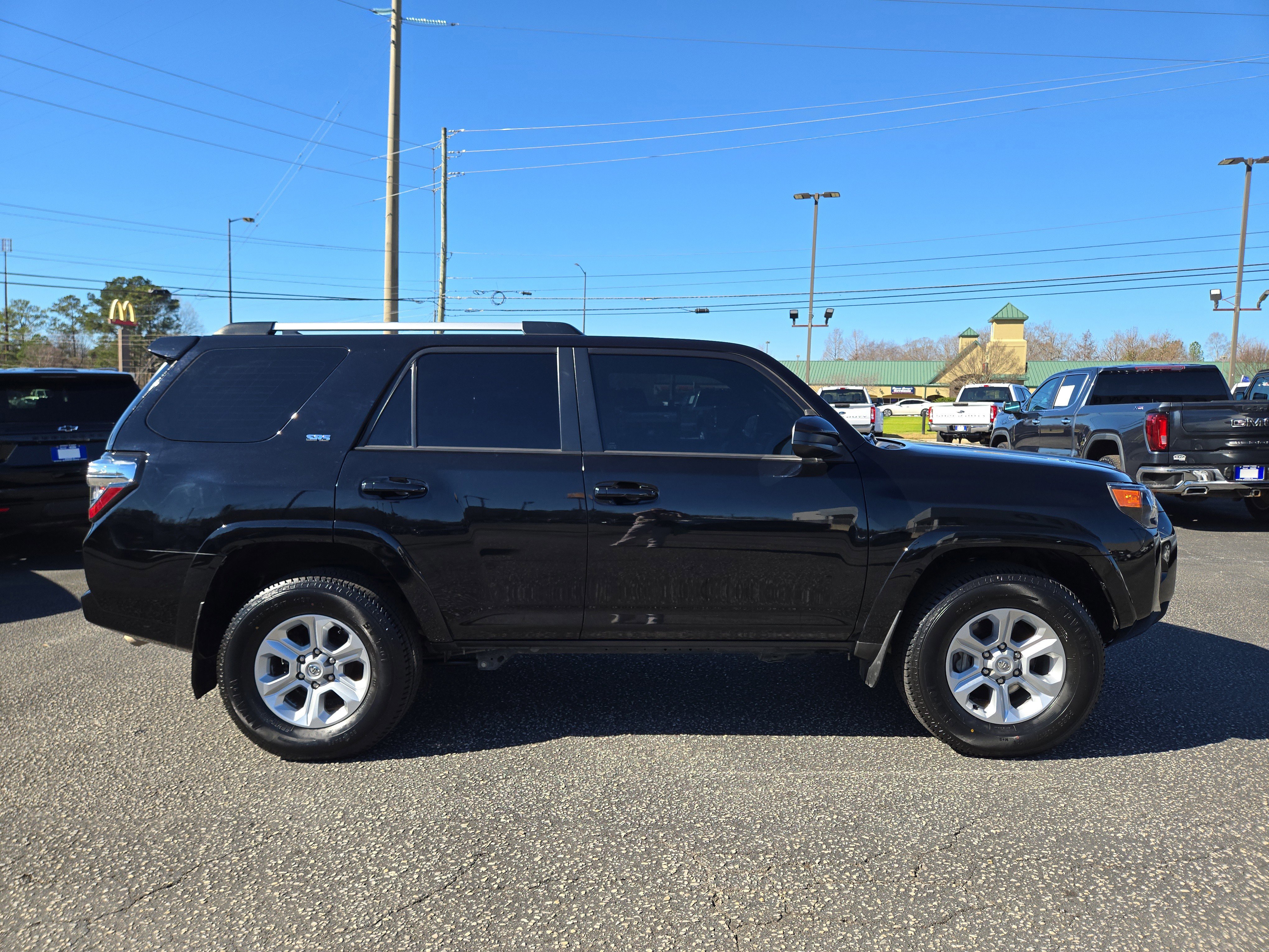 Used 2023 Toyota 4Runner SR5 image 3