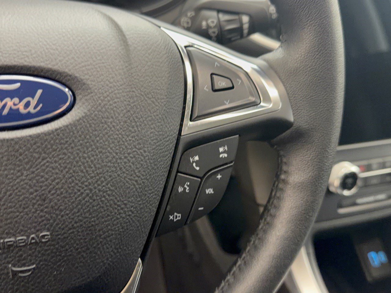 Certified 2022 Ford Edge SEL w/ Convenience Package AWD/4WD image 19