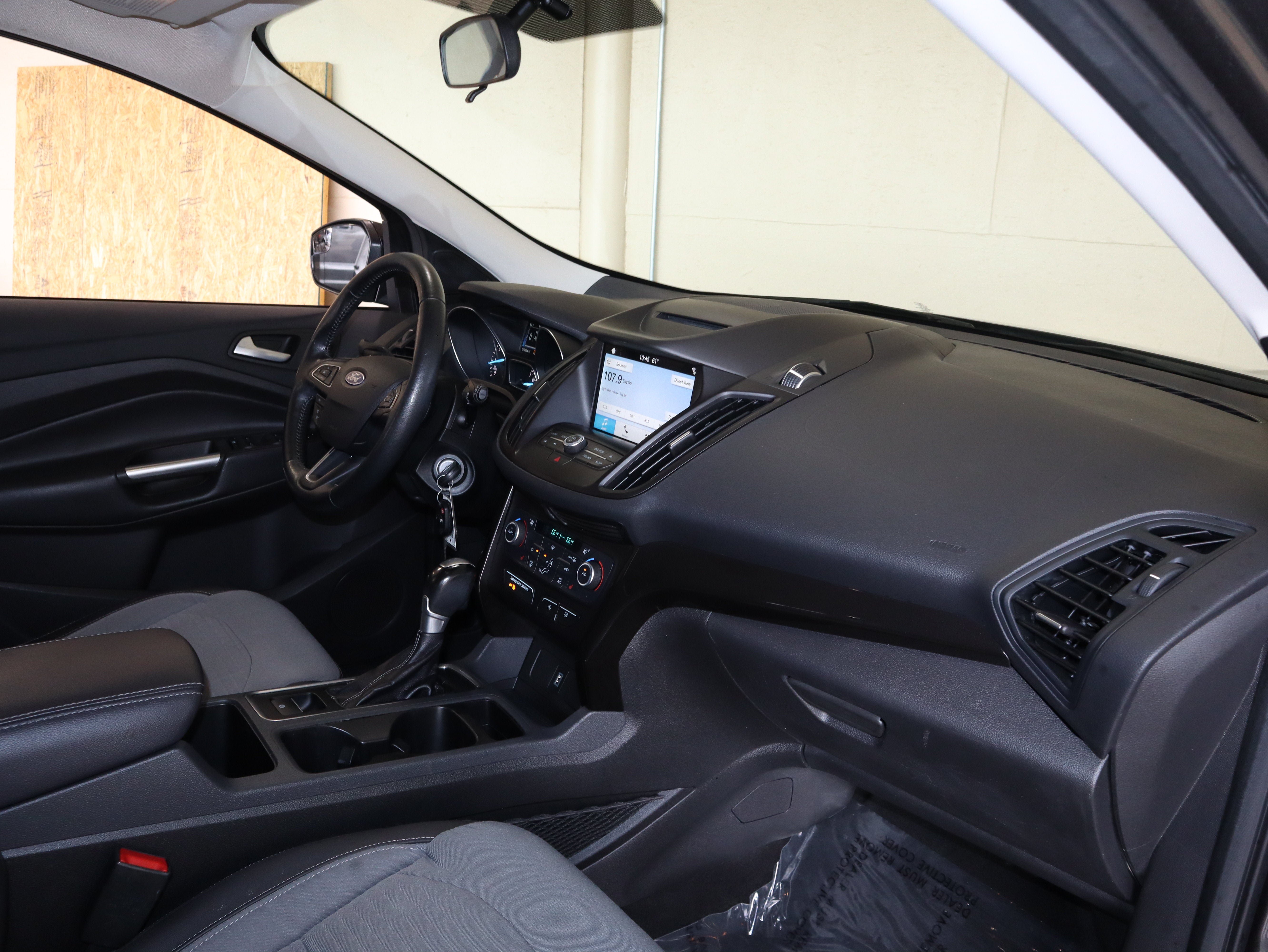 Certified 2018 Ford Escape SE w/ SE Sport Appearance Package AWD/4WD image 38
