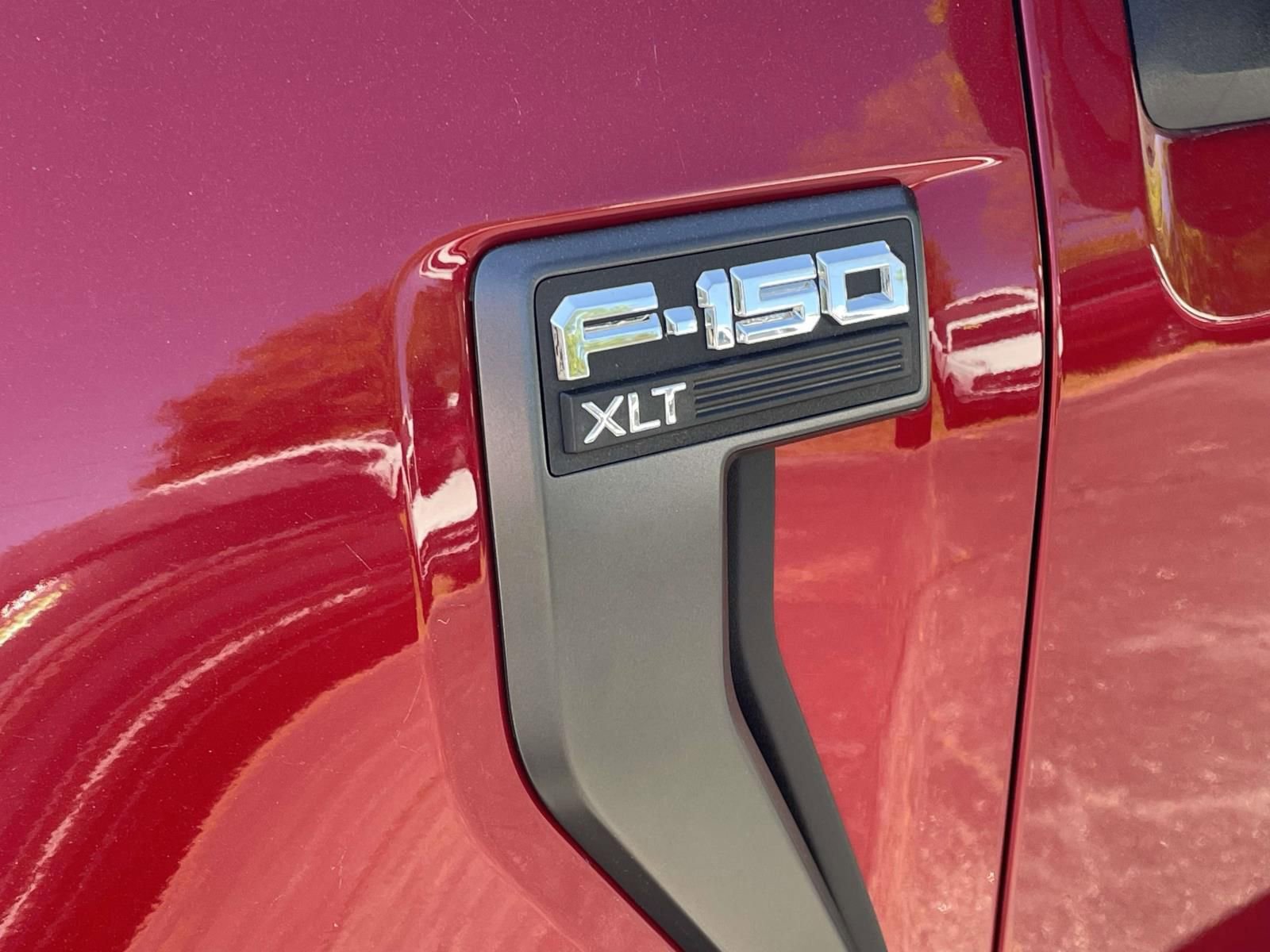 Certified 2022 Ford F150 XLT w/ Equipment Group 302A High image 12