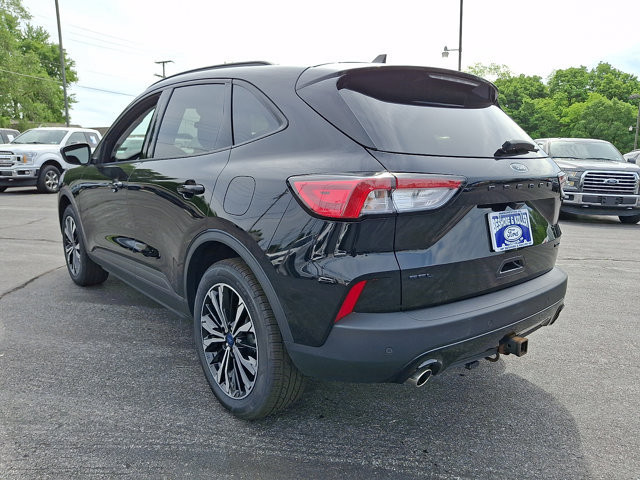 Certified 2022 Ford Escape SEL w/ SEL Stealth AWD Package image 5