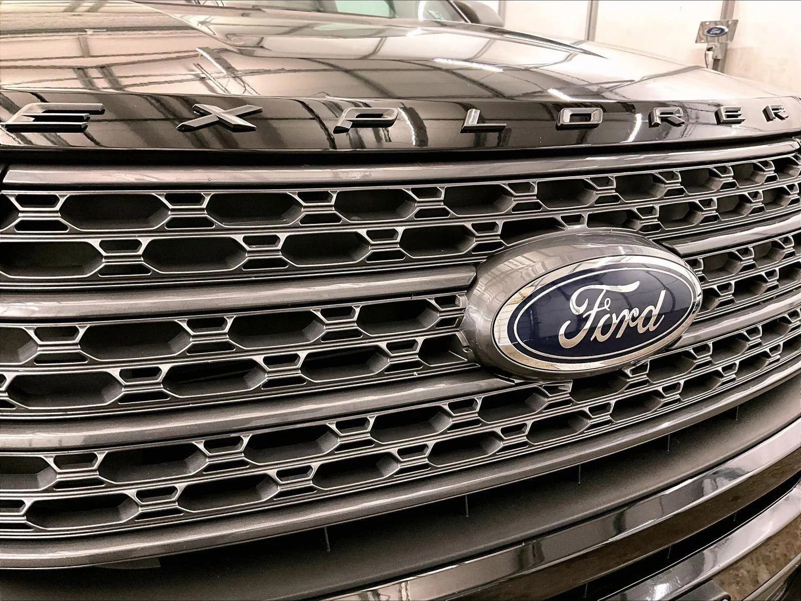 Certified 2021 Ford Explorer XLT w/ Equipment Group 202A image 30