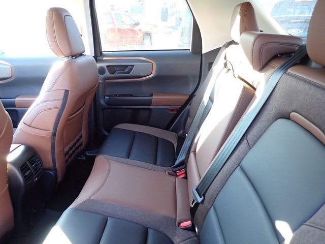 Certified 2025 Ford Bronco Sport Outer Banks w/ Outer Banks Tech Package+ AWD/4WD image 17