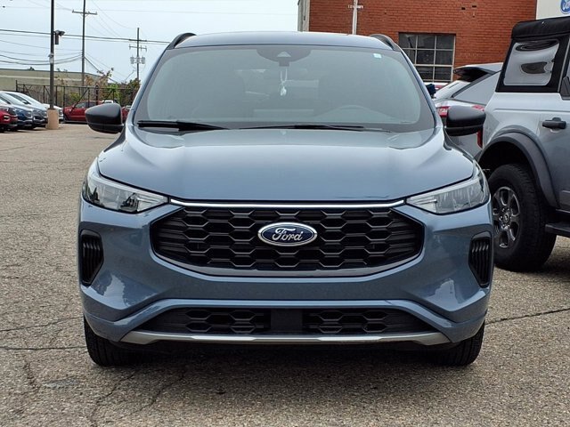 Certified 2024 Ford Escape ST-Line w/ Tech Pack #1 AWD/4WD image 25