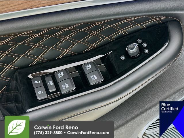 Used 2022 Jeep Grand Cherokee Summit w/ Advanced Protech Group IV AWD/4WD image 21