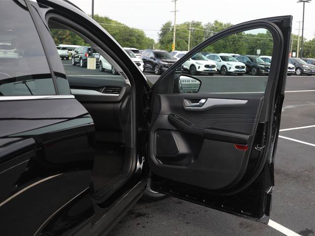 Certified 2024 Ford Escape Platinum AWD/4WD image 24