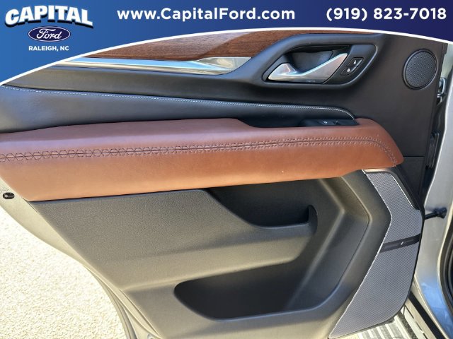 Used 2023 GMC Yukon Denali Ultimate AWD/4WD image 17
