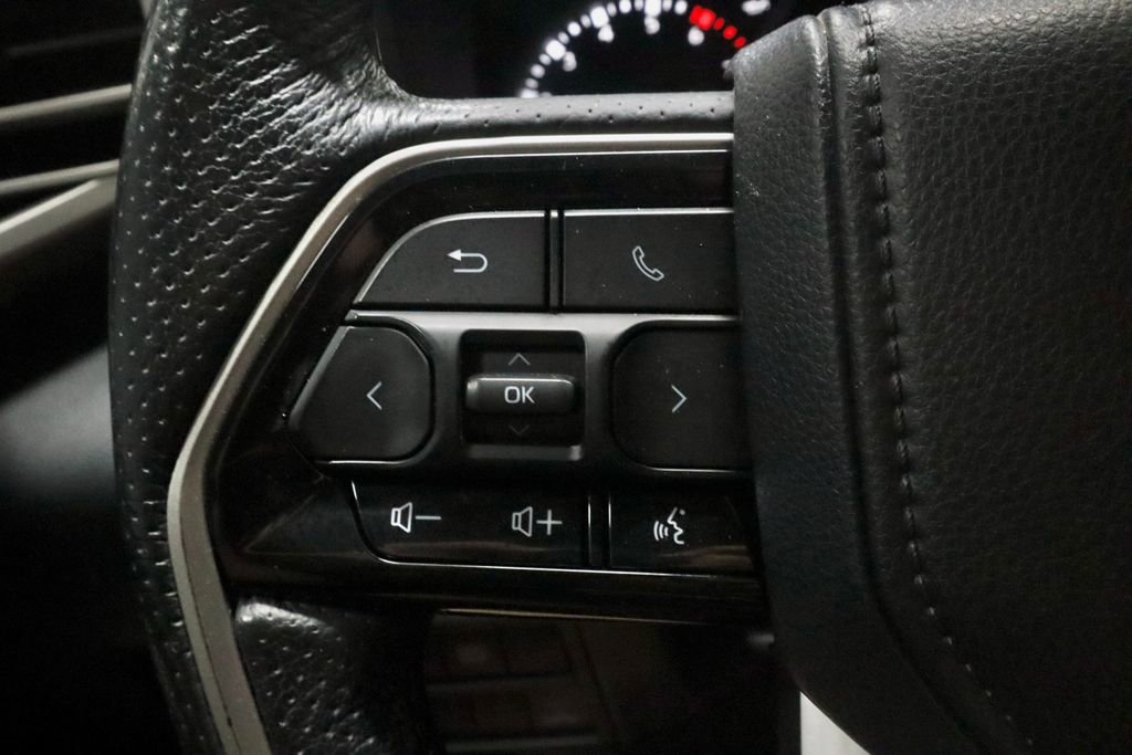 Used 2022 Toyota Tundra SR5 w/ SR5 Premium Package image 27