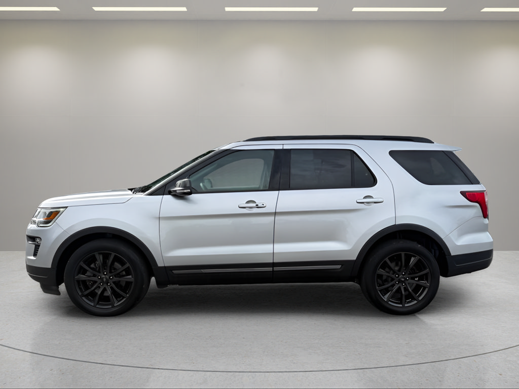 Certified 2019 Ford Explorer XLT w/ Equipment Group 202A AWD/4WD image 4