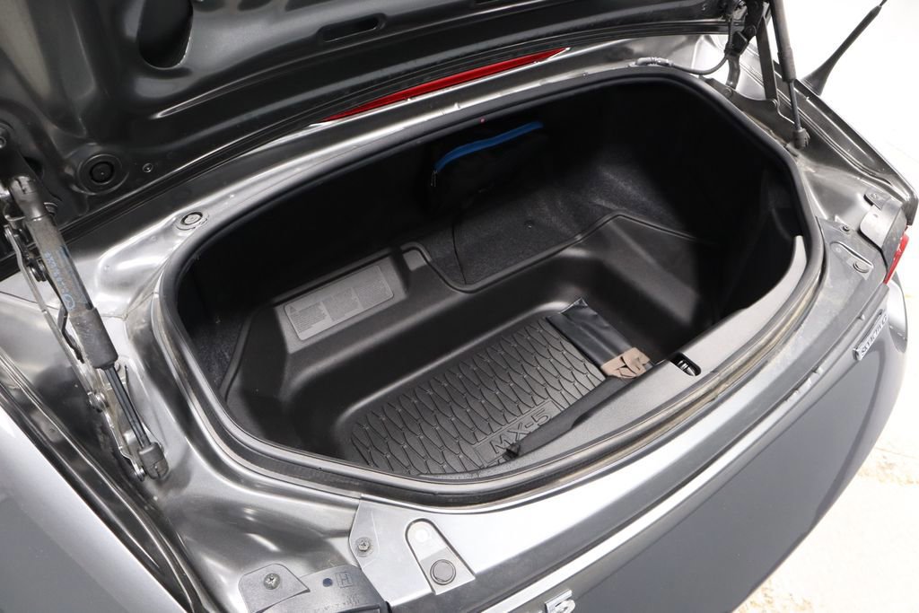 Used 2024 MAZDA MX-5 Miata Grand Touring w/ Weather Package image 19