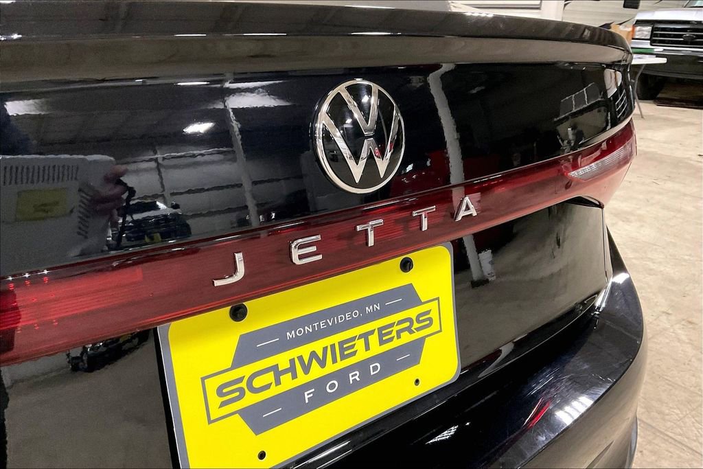 Used 2025 Volkswagen Jetta S FWD image 8