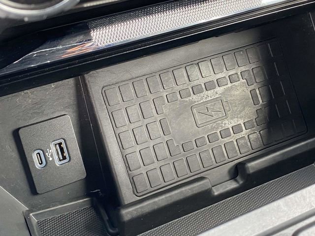 Certified 2022 Ford F150 Lariat w/ Equipment Group 502A High image 33