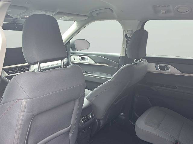 Certified 2025 Ford Explorer Active AWD/4WD image 31