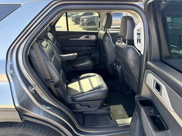 Certified 2025 Ford Explorer Active w/ Active Comfort Package RWD image 12