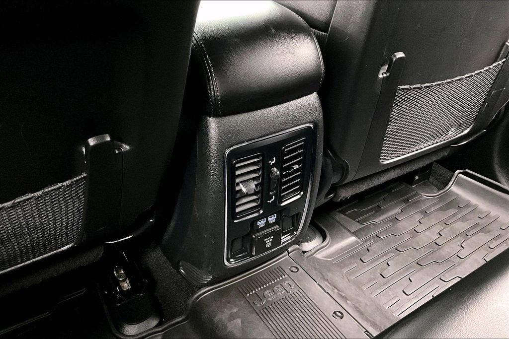 Used 2021 Jeep Grand Cherokee Limited AWD/4WD image 33