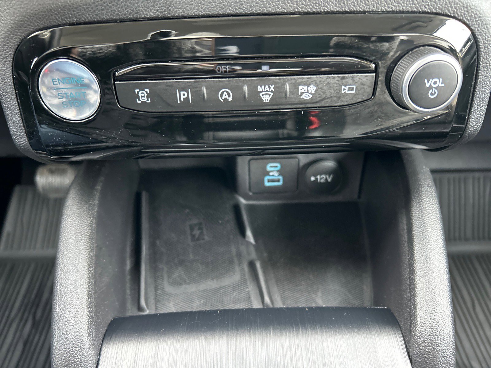 Certified 2023 Ford Escape Platinum w/ Premium Technology Package image 31