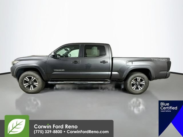 Used 2017 Toyota Tacoma TRD Sport AWD/4WD image 5