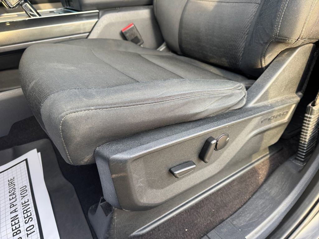 Certified 2022 Ford F150 XLT w/ Equipment Group 302A High image 31