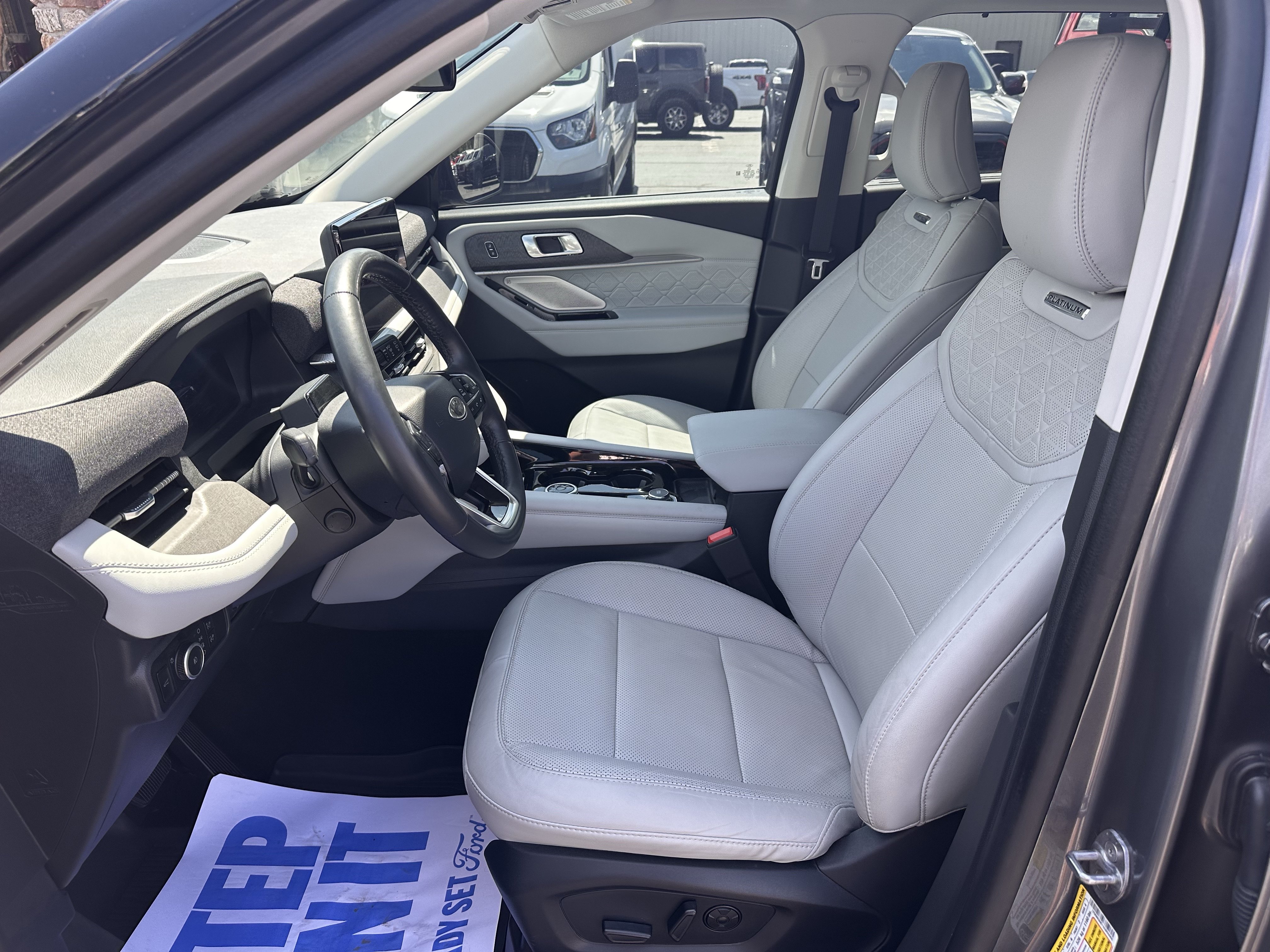 Certified 2025 Ford Explorer Platinum w/ Ultimate Package AWD/4WD image 10