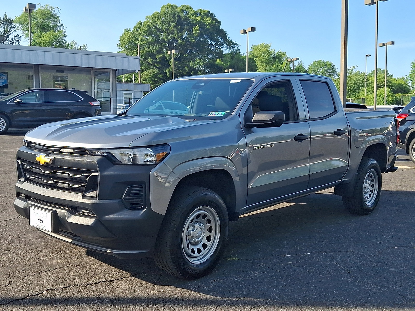 Used 2023 Chevrolet Colorado W/T RWD image 3