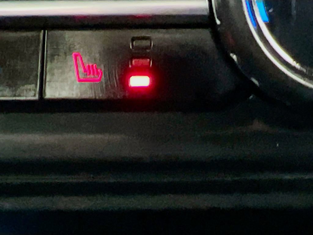 Certified 2024 Ford Bronco Black Diamond image 26