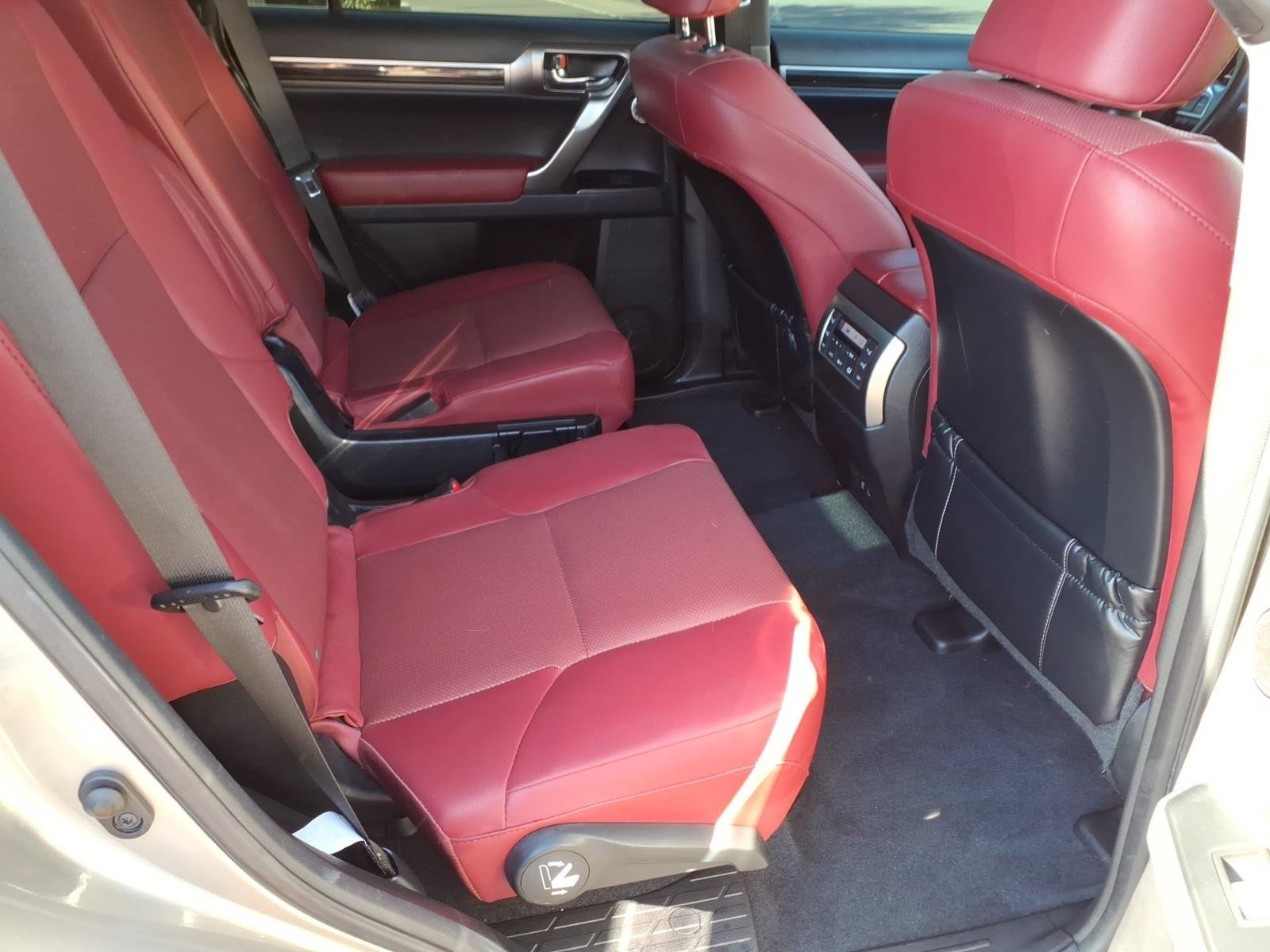 Used 2023 Lexus GX 460 Premium w/ Accessory Package AWD/4WD image 15
