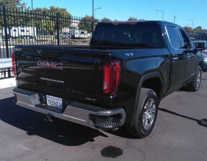 Used 2025 GMC Sierra 1500 SLT AWD/4WD image 2