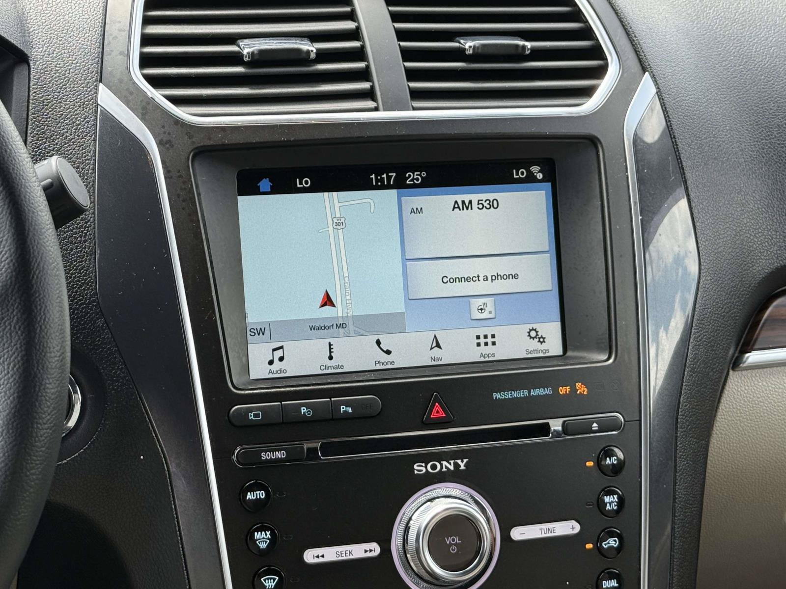 Certified 2018 Ford Explorer Limited w/ Equipment Group 301A AWD/4WD image 17