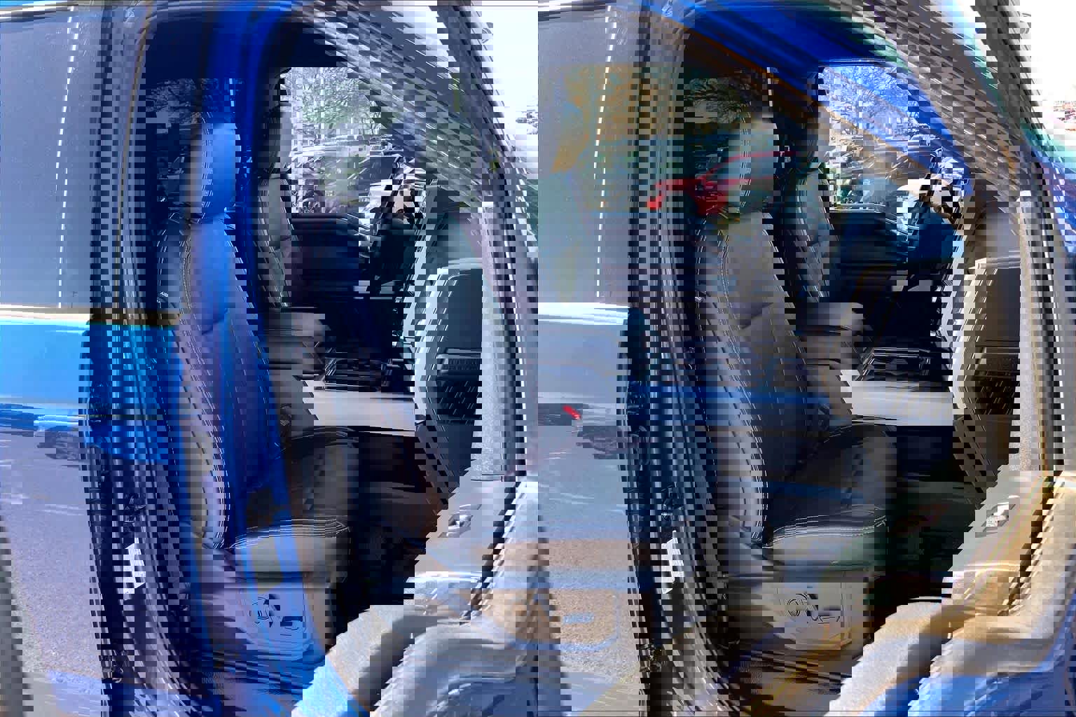 Certified 2022 Ford F350 Lariat w/ Tremor Off-Road Package image 8