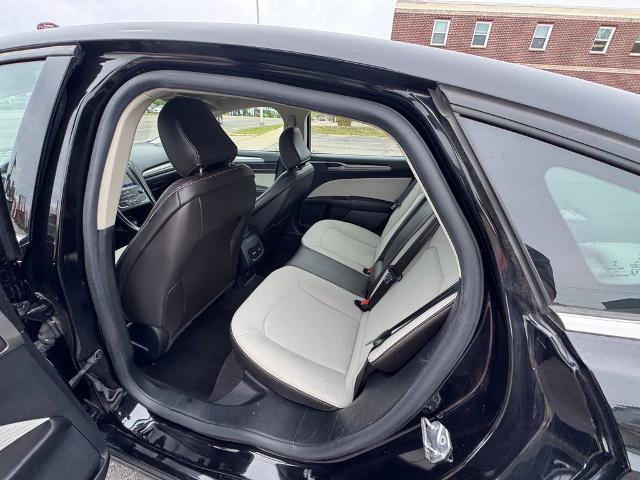 Certified 2020 Ford Fusion SE w/ Equipment Group 151A FWD image 22