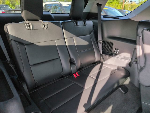 Certified 2023 Ford Explorer Limited w/ Equipment Group 301A AWD/4WD image 18