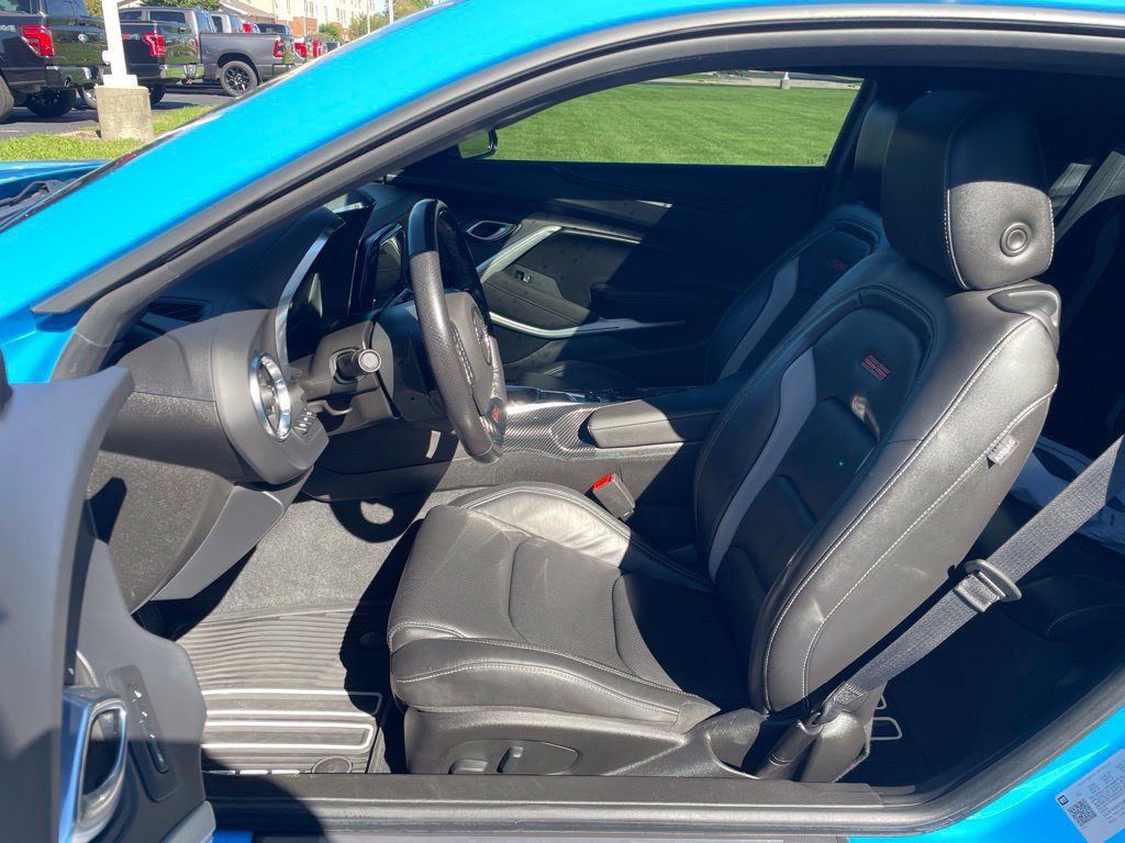 Used 2022 Chevrolet Camaro SS w/ Design Package 3 RWD image 8