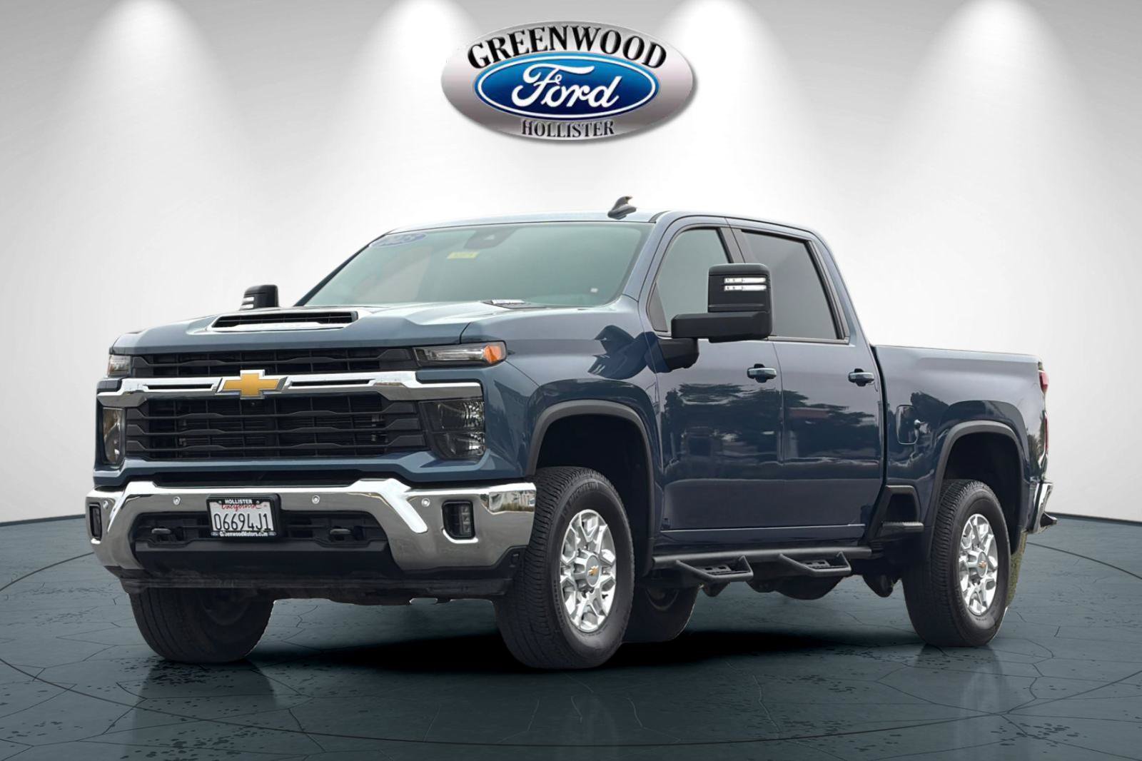 Used 2025 Chevrolet Silverado 2500 LT w/ All Star Edition AWD/4WD image 8