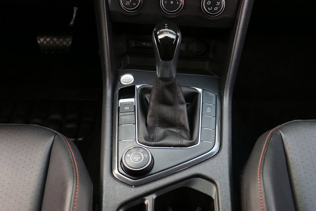Used 2024 Volkswagen Tiguan SE AWD/4WD image 28