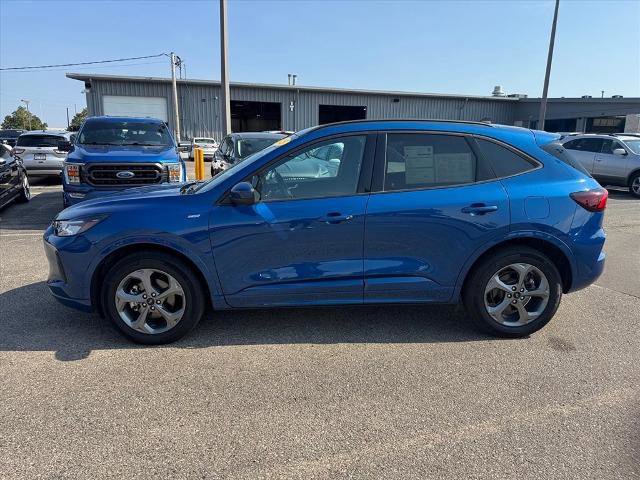 Certified 2023 Ford Escape ST-Line Select w/ Tech Pack #2 image 3