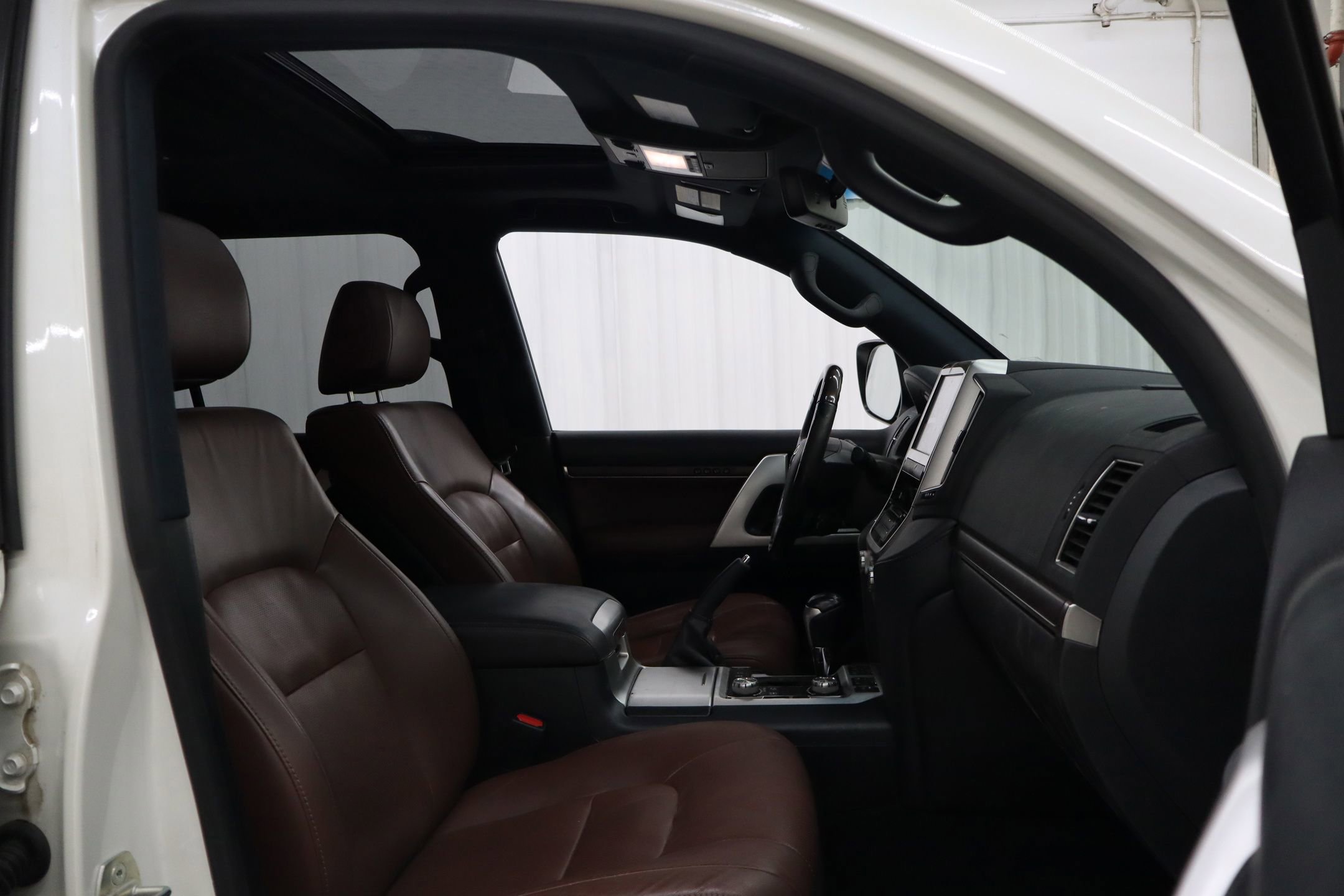 Used 2020 Toyota Land Cruiser AWD/4WD image 36