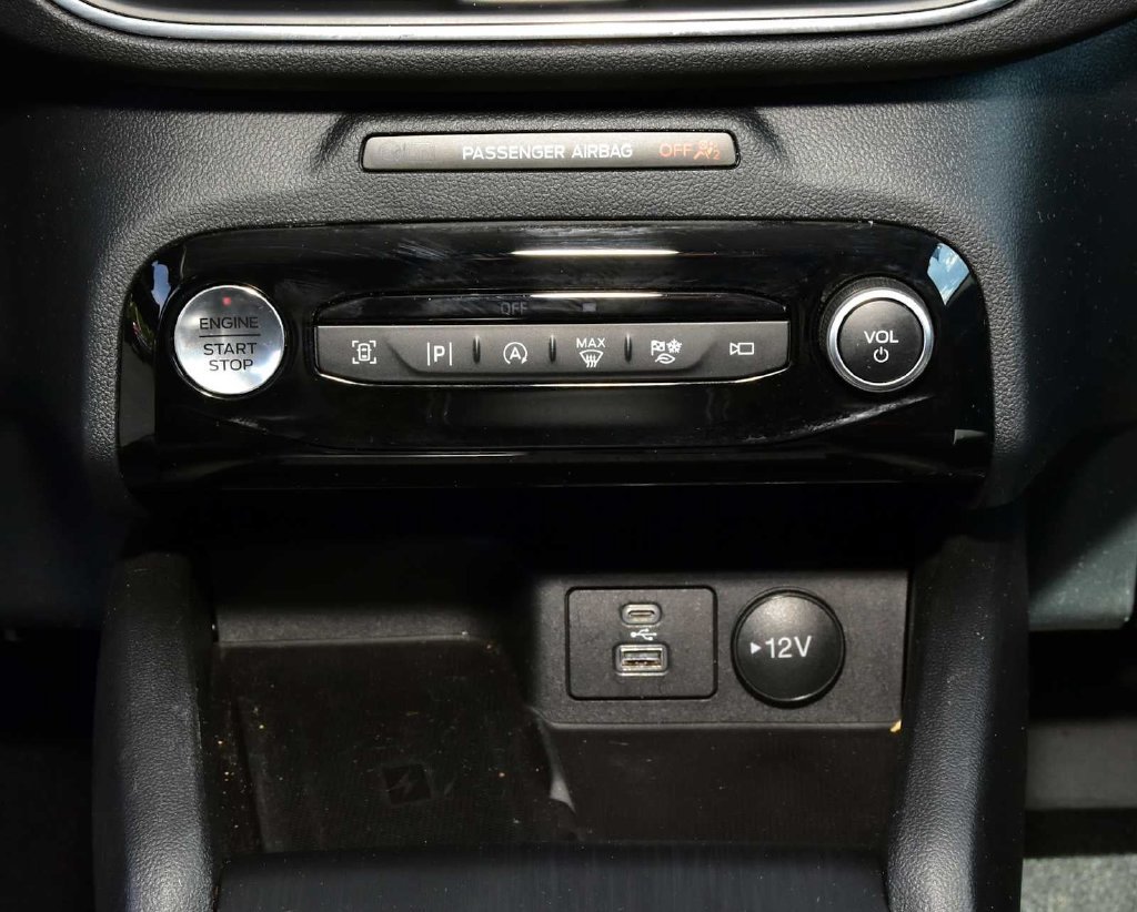 Certified 2023 Ford Escape Platinum AWD/4WD image 21