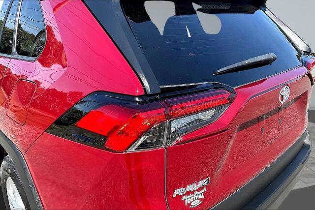 Used 2020 Toyota RAV4 XLE w/ Convenience Package FWD image 30