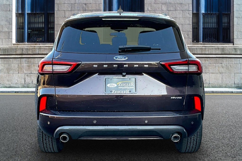 Certified 2023 Ford Escape ST-Line w/ Tech Pack #1 AWD/4WD image 4